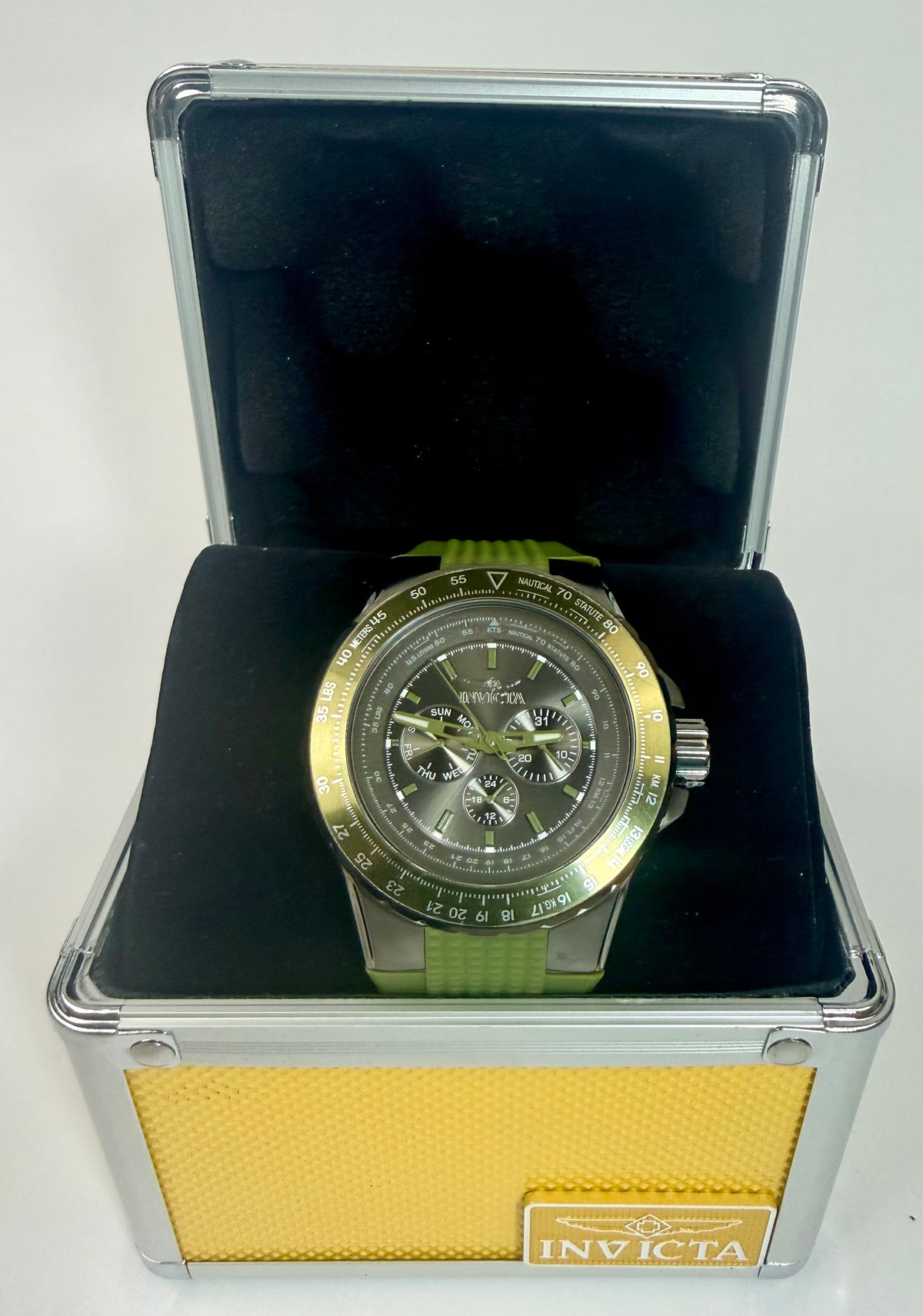39302 Invicta Aviator Skyshock Army Green Steel 50mm Case Poly Strap Special Case 100m