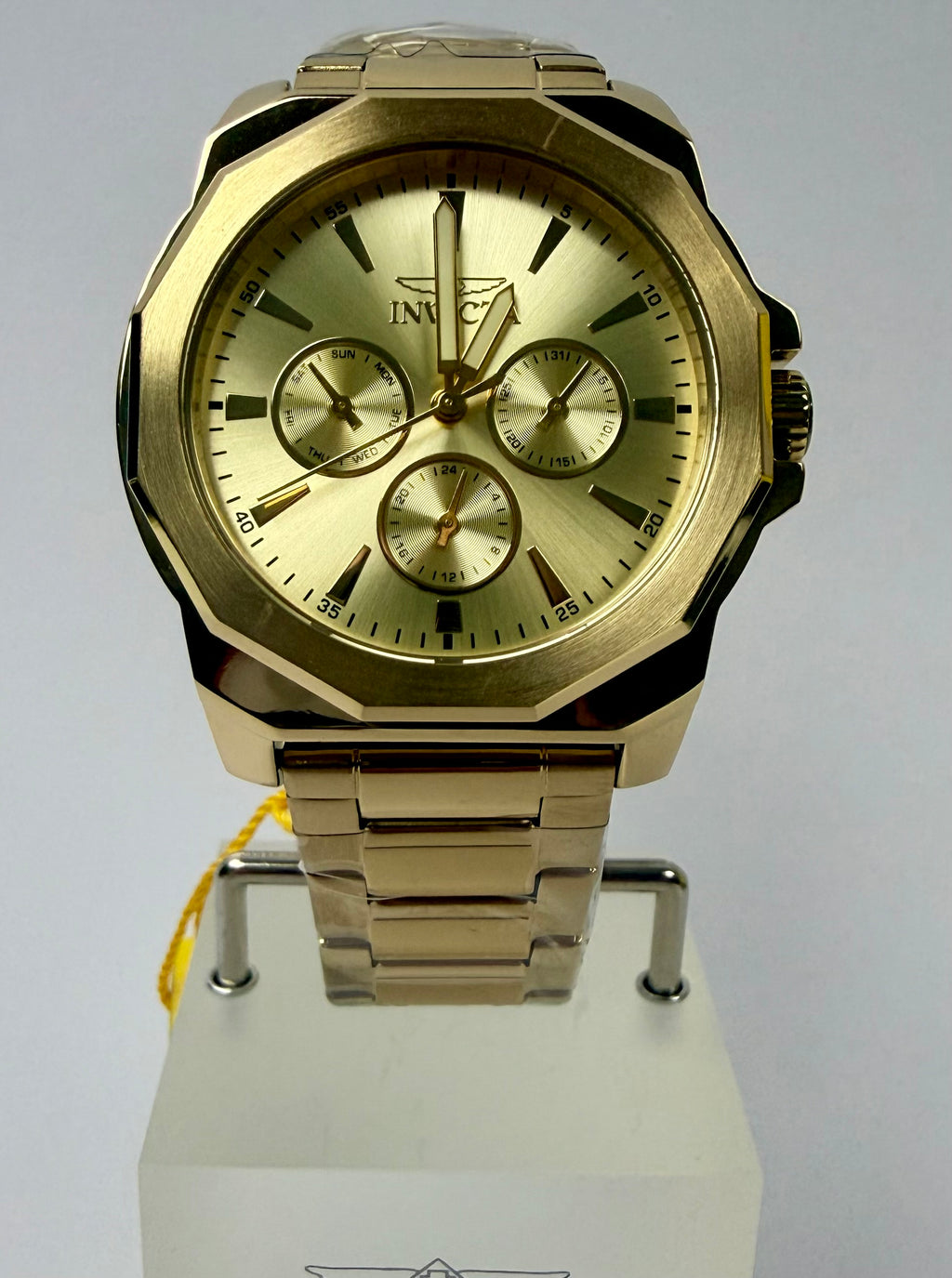 46855 Invicta Speedway Multifunction Mens Gold With Sub Dials 42mm 30 M WR