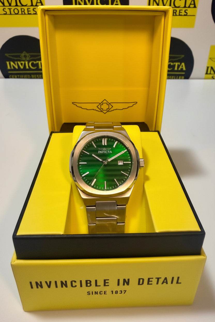 Invicta Speedway Vantage Men's Watch - 43mm. Steel with green face in a yellow Invicta box