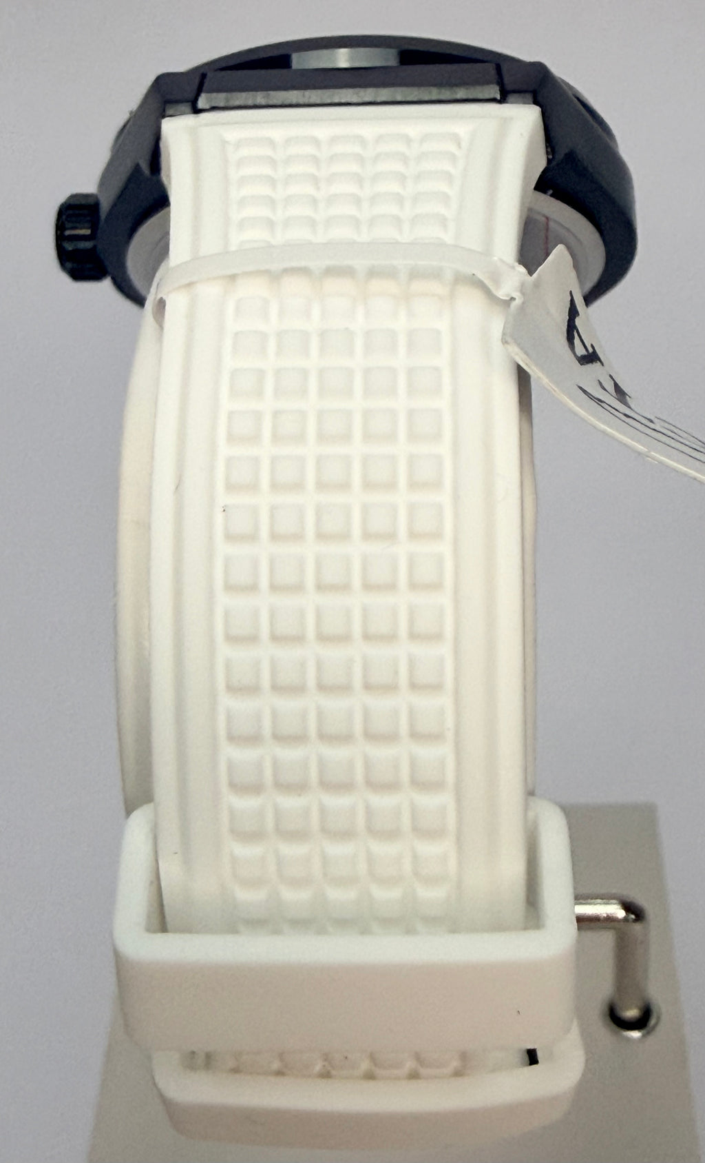 70058 Speedway Rim 46mm Stainless Steel White Dial Analog Watch Silicone Band