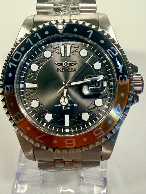 30621 Invicta Mens Pro Diver Charcoal Dial Stainless Steel 43mm Watch 100m PC32 close
