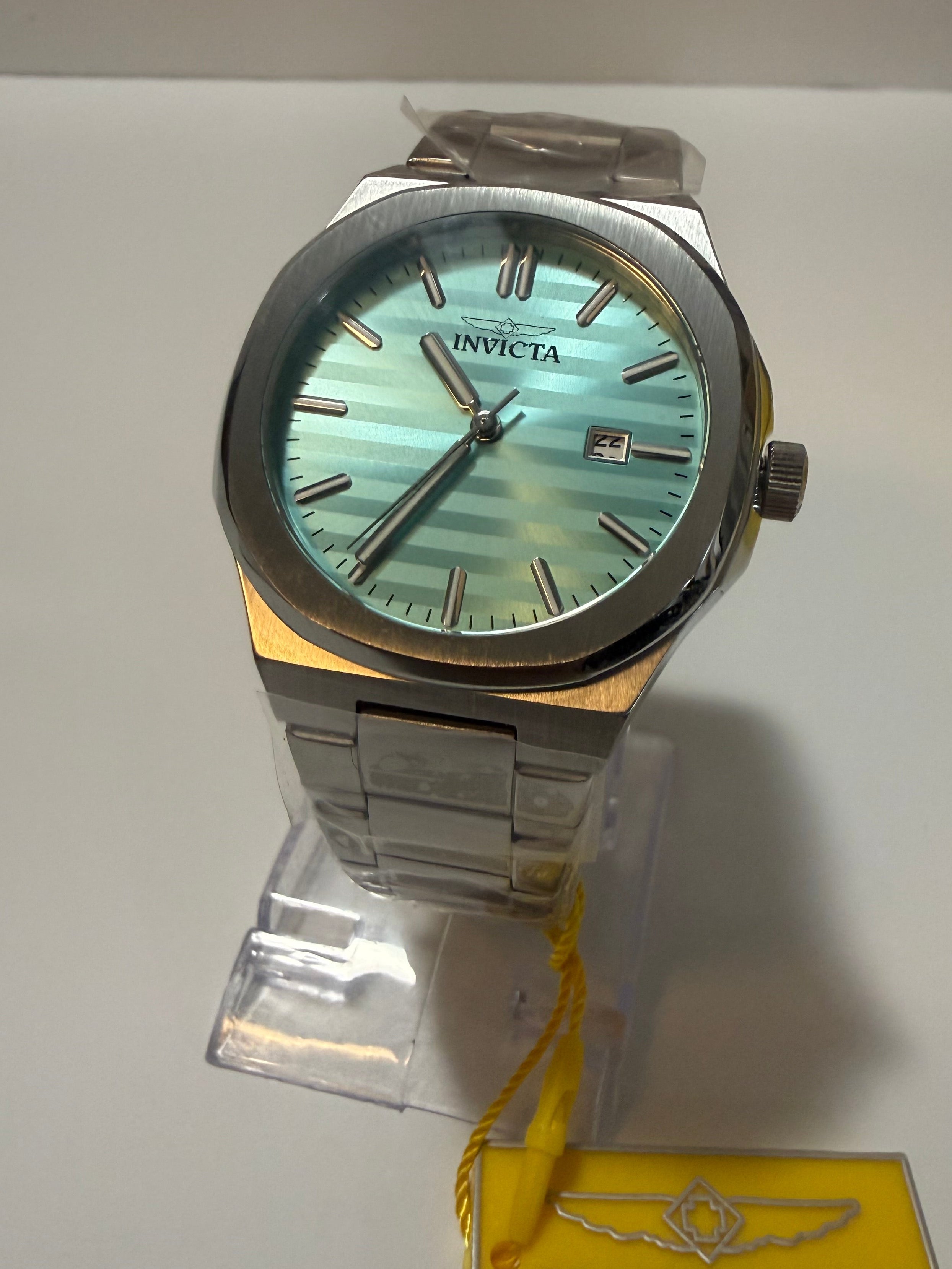 Invicta Speedway Vantage Men's Watch - 43mm. Steeland silver case on a white background