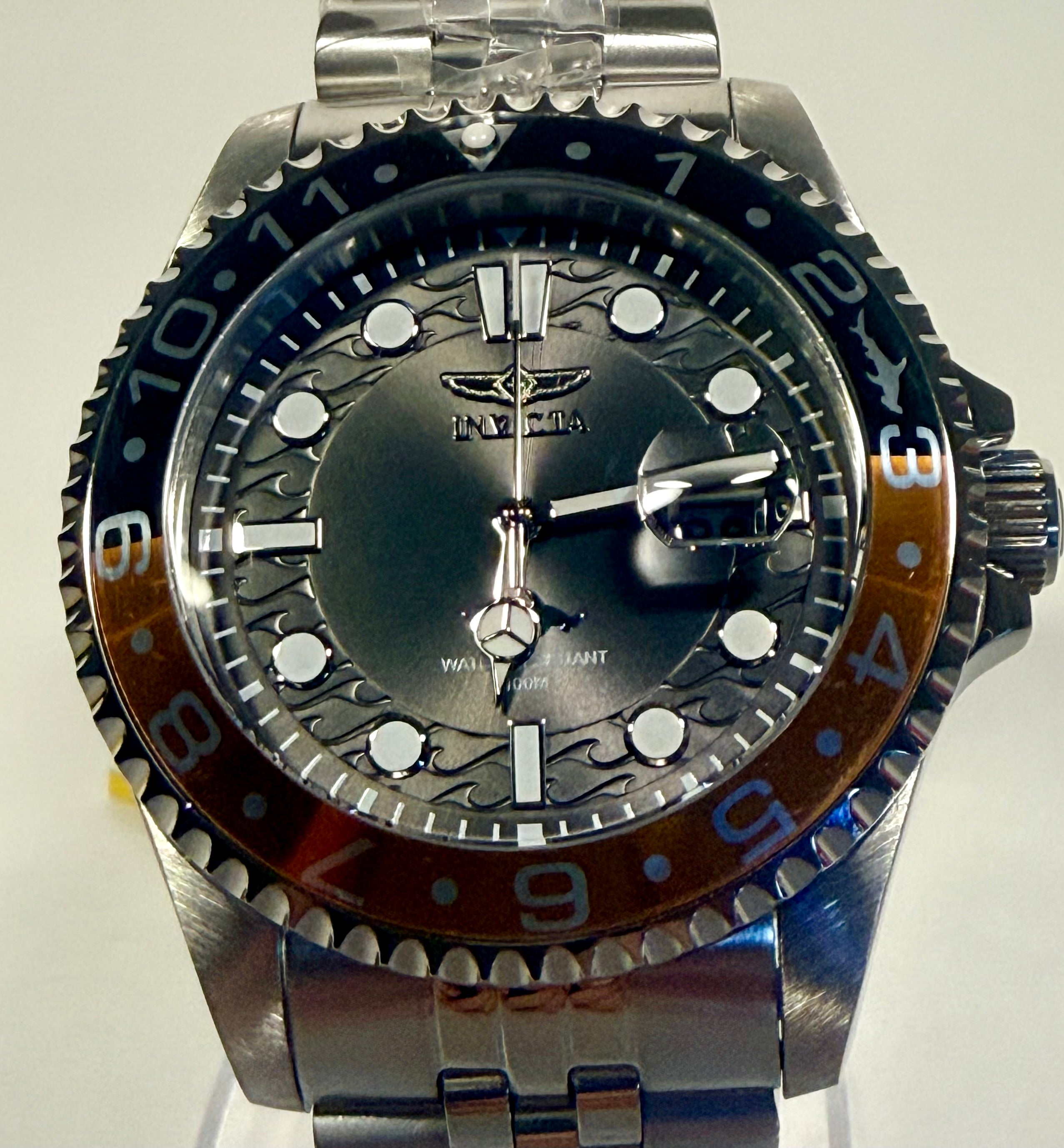 30621 Invicta Mens Pro Diver Charcoal Dial Stainless Steel 43mm Watch 100m PC32 face