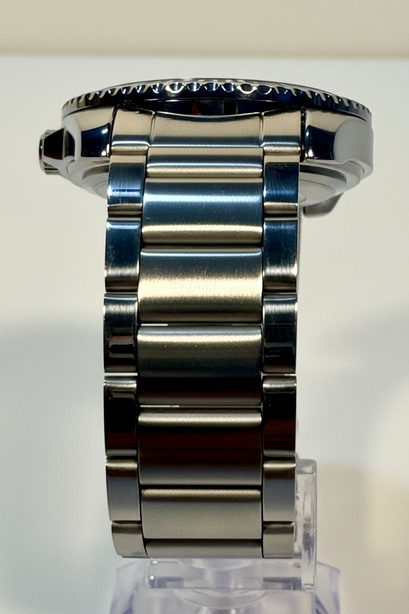 69401 Invicta Mens Pro Diver Vitreos Stainless Steel Bracelet Black Dial 42mm band