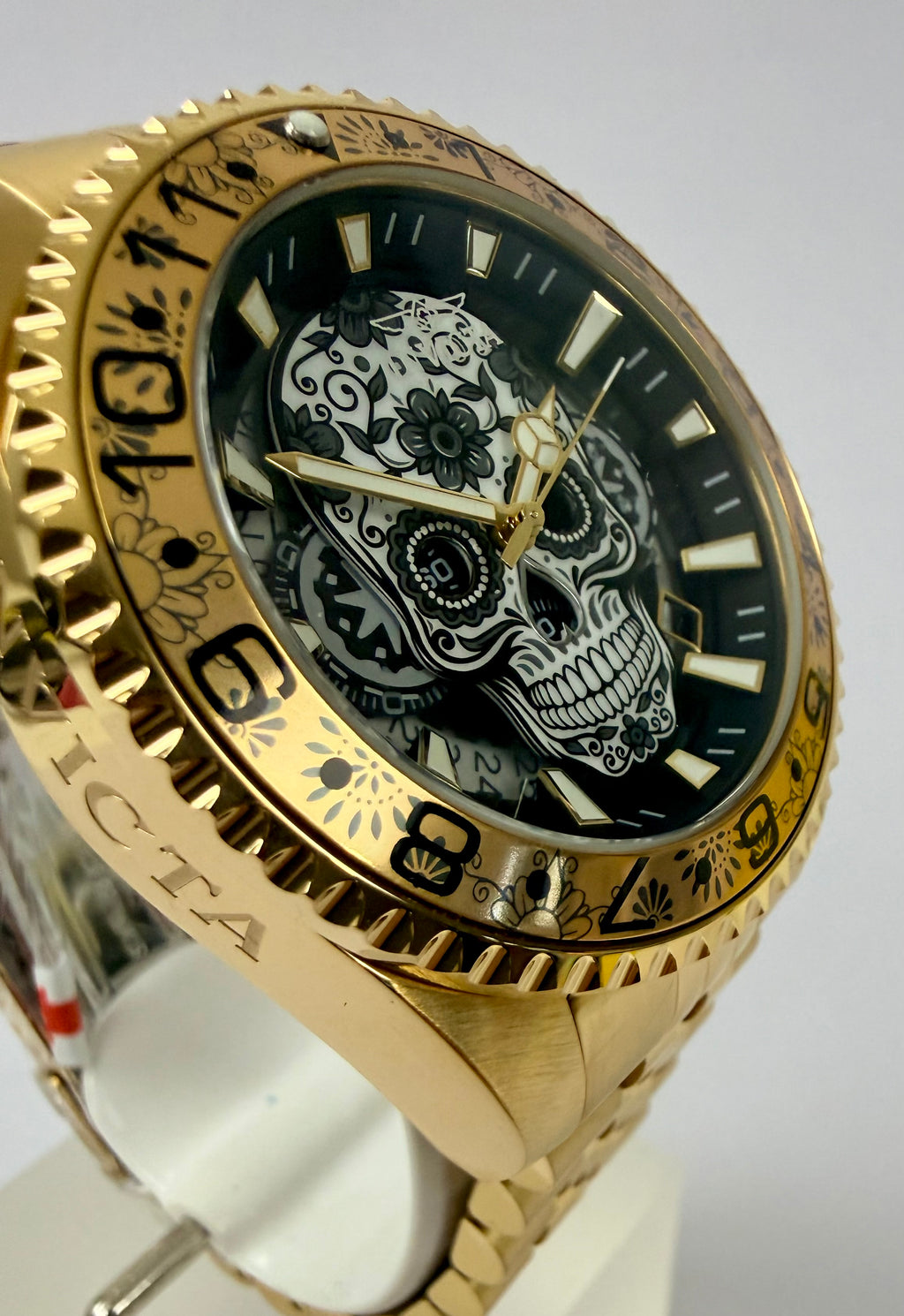 Invicta Pro Diver Dia De Los Muertos  43mm Gold Day of the Dead  48951 100m WR