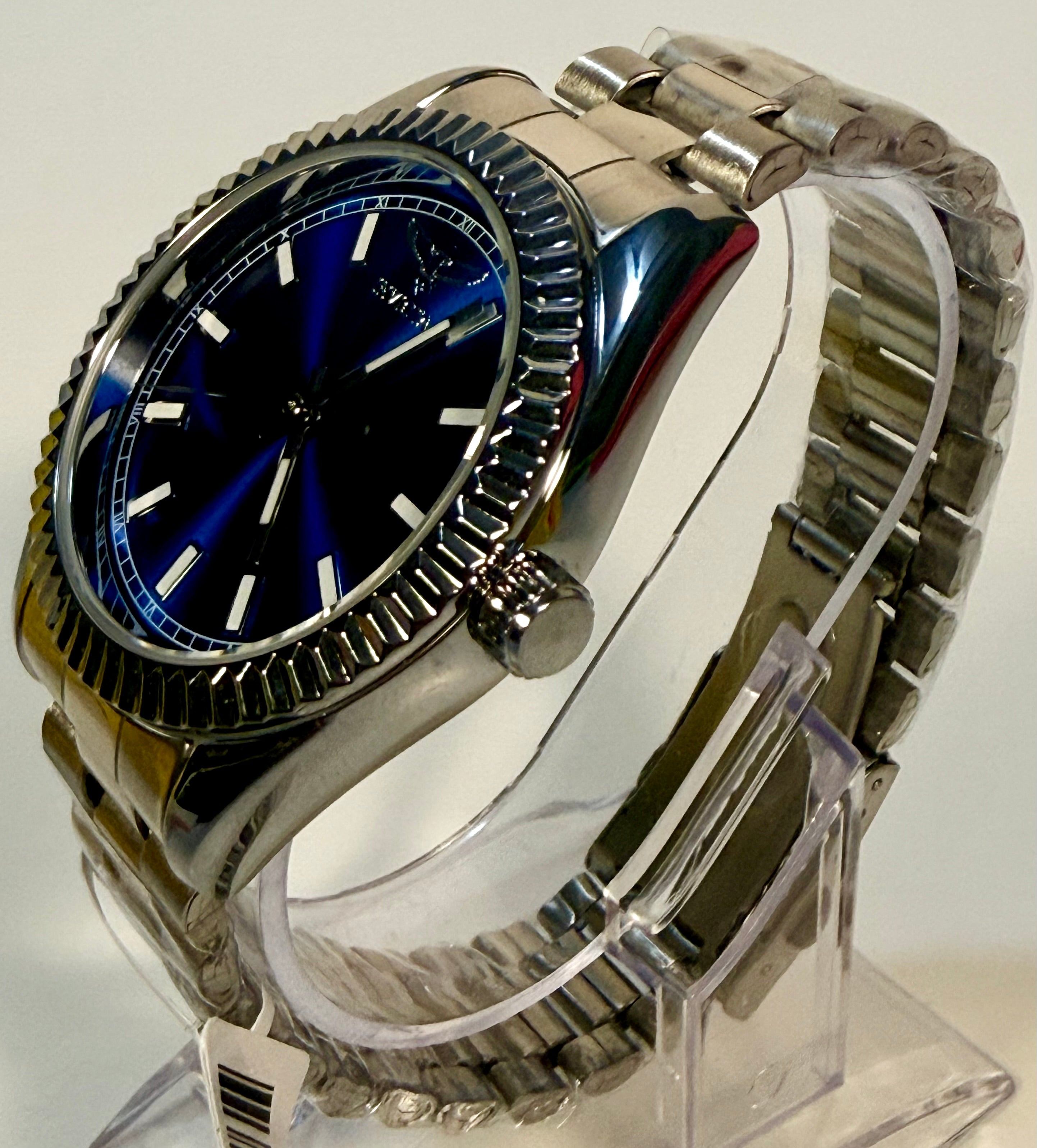 69015 Invicta Mens Specialty Stainless Steel 40mm Blue Dial 30m Bracelet Watch side