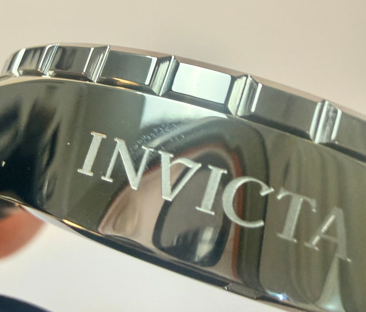 49850 Invicta Aviator Men 50mm Stainless Steel Black Roulette Dial Silicone Strap