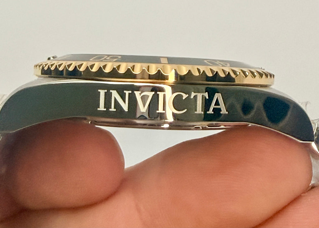 49697 Invicta Mens Pro Diver Crestcore Gold/Silver 43 mm with Special Case