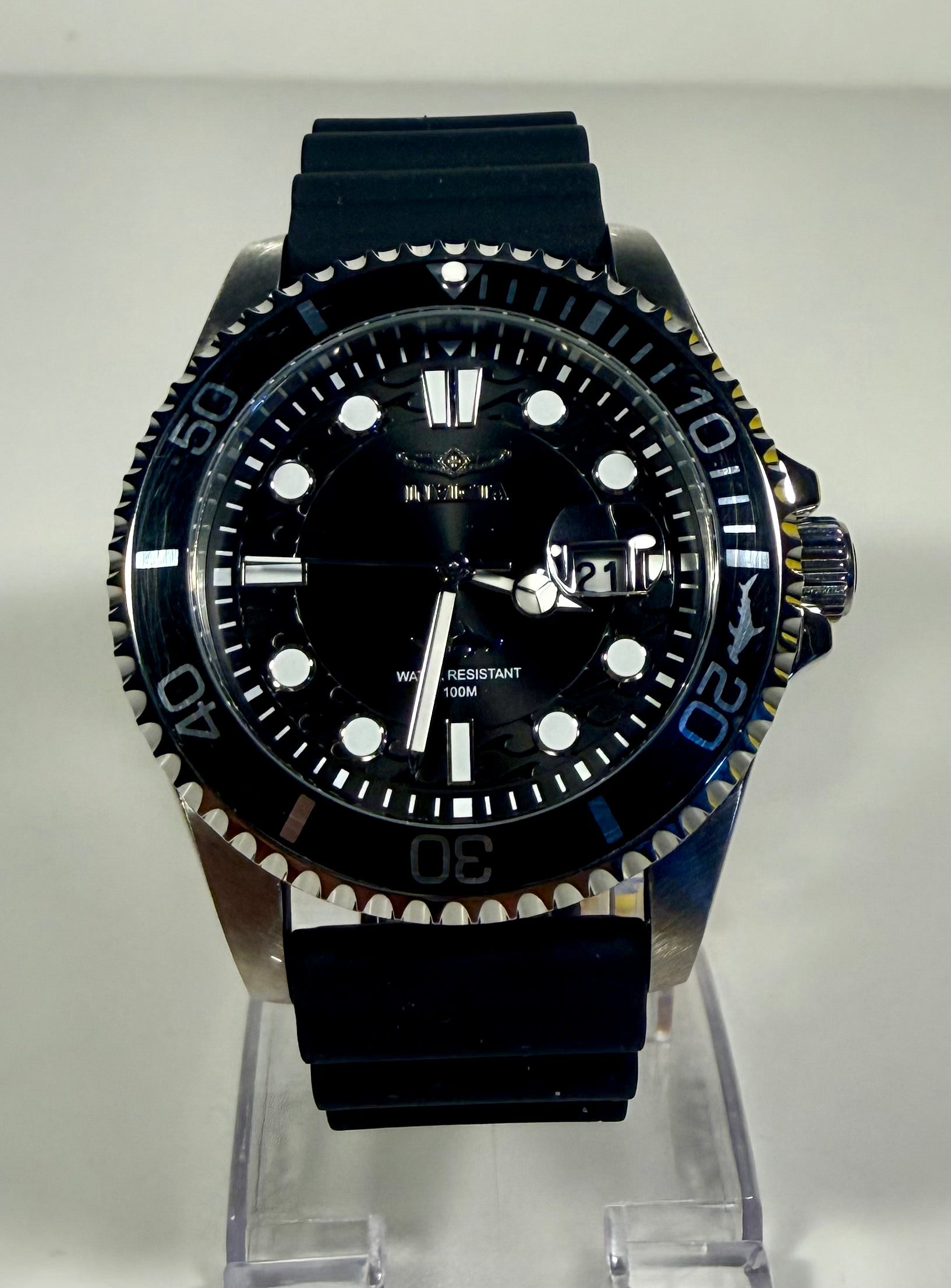 47161 Mens Pro Diver Stainless Steel Polyurethane Strap Black Dial 100m WR 48mm on a pedestal