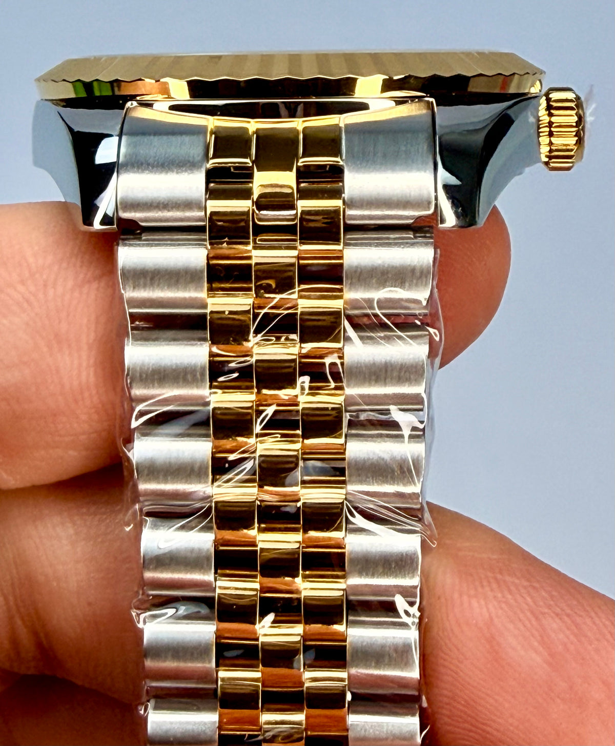 47403 Invicta Specialty Windsor Mens Watch 43mm Two Tone Steel Green Dial