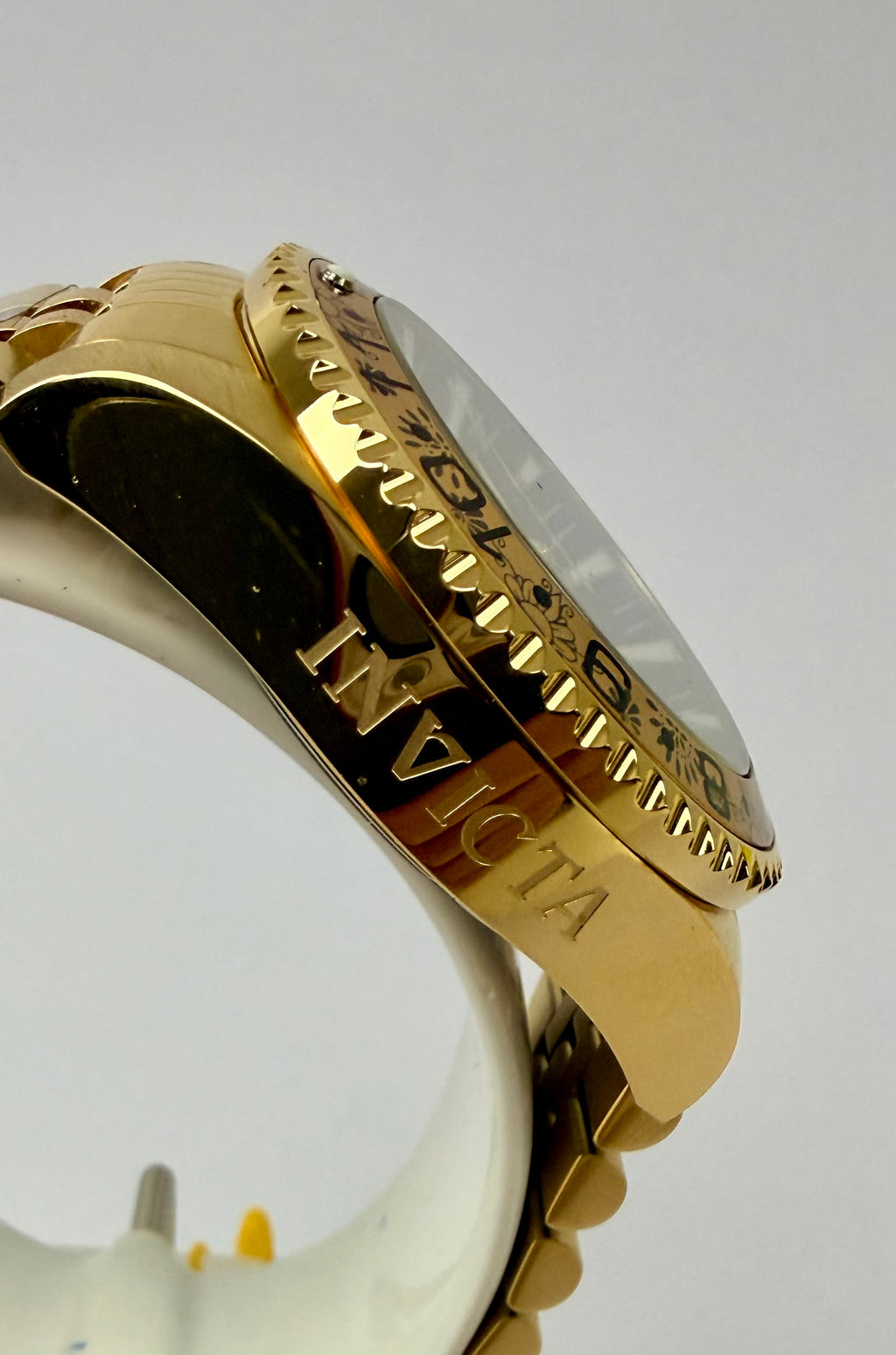Invicta Pro Diver Dia De Los Muertos  43mm Gold Day of the Dead  48951 100m WR
