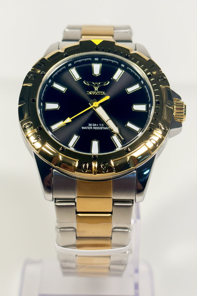 69037 Mens Specialty I 42mm Silver Black Dial 30M Stainless Steel Band PC21S on stand