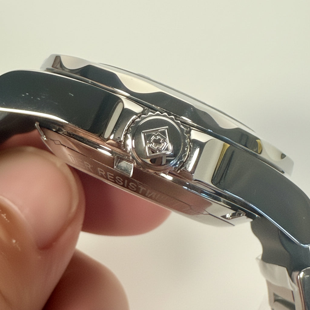 BUNDLE Invicta Pro Diver 9110 Men Automatic NH35A Watch W/ 2 Racing Keychains crown