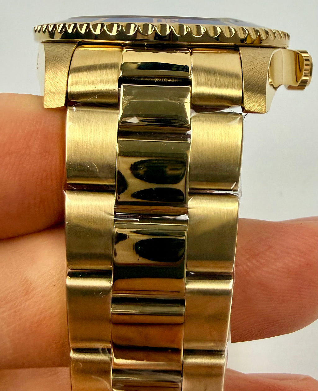 08930OBXL Invicta Mens Pro Diver Bathyos Automatic Gold Case Blue Bezel Black Dial