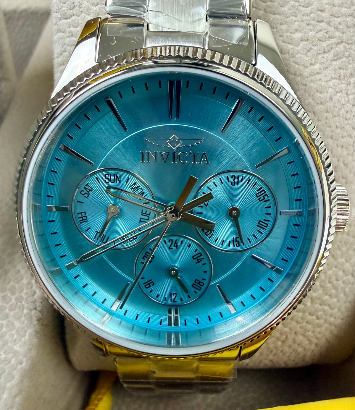 49957 Invicta Specialty His Hers Set Light Blue Dial 42mm 34mm Steel Watch Set