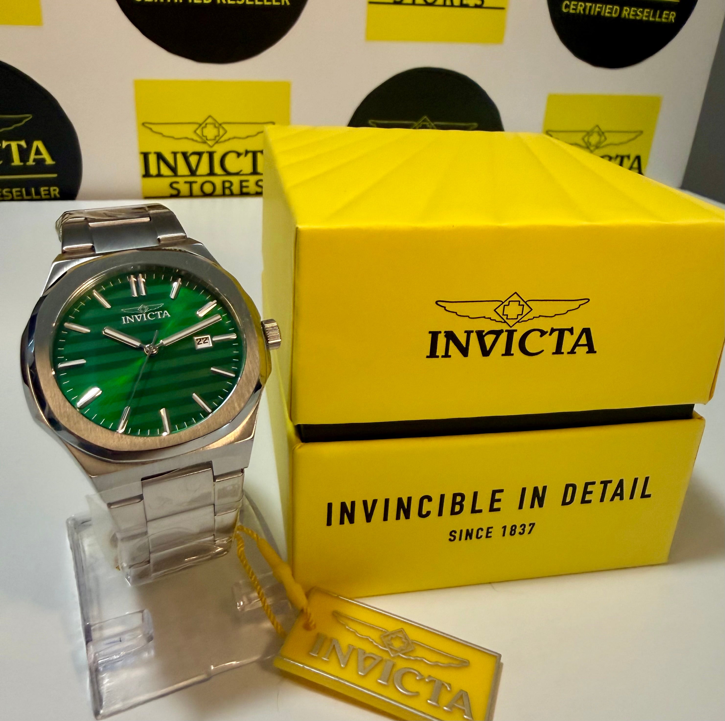 Invicta Speedway Vantage Men's Watch - 43mm. Steel with green face and silver band on a yellow box with brand logo
