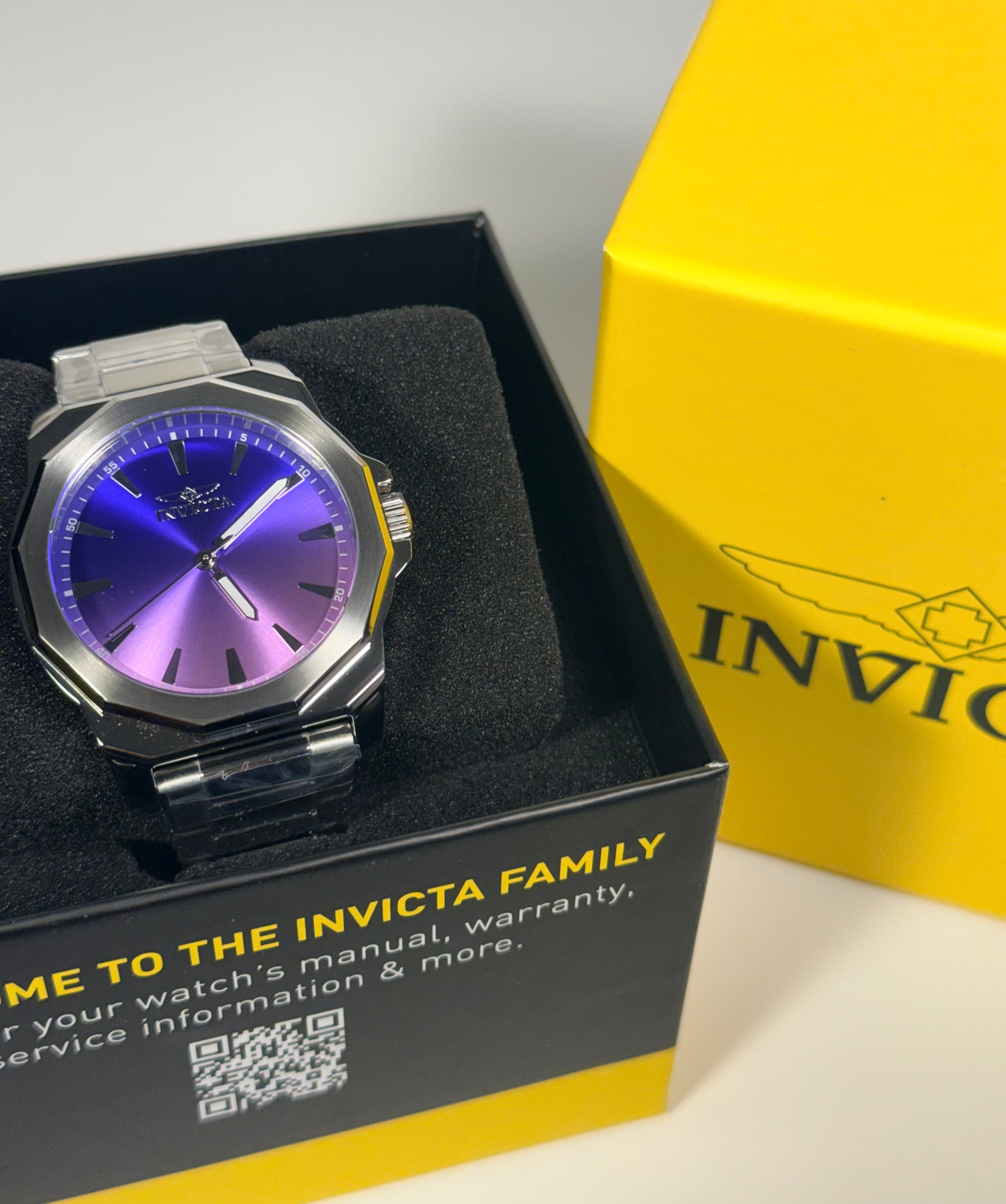 50981 Invicta Men's Speedway Dominus 42mm Stainless Steel Iridescent Dial Watch in display