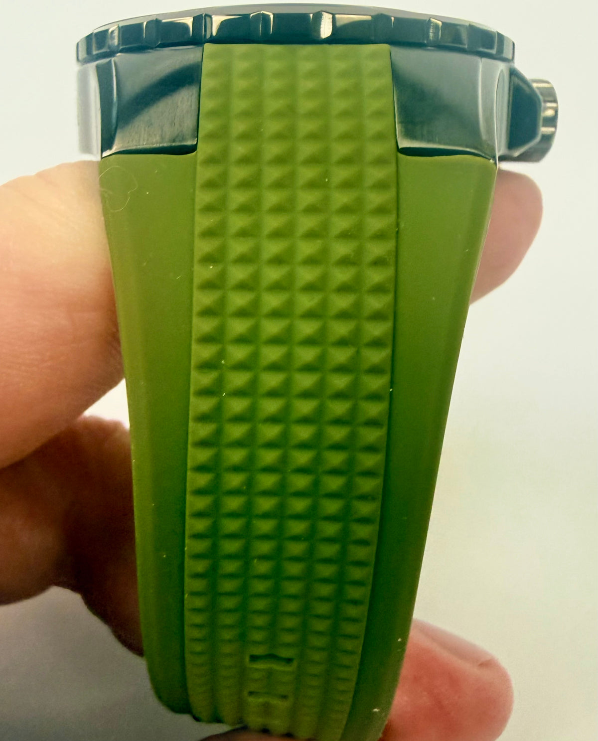 39302 Invicta Aviator Skyshock Army Green Steel 50mm Case Poly Strap Special Case 100m
