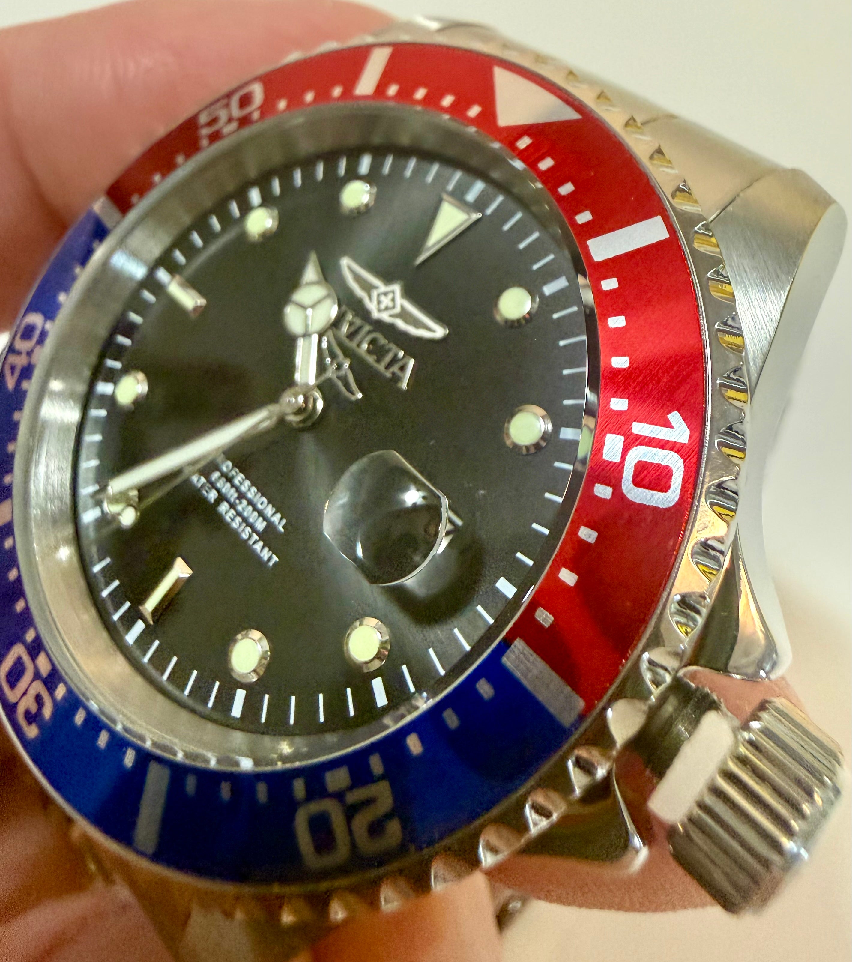 Invicta Pro Diver 23384 Men 43mm Quartz Black Dial Pepsi Blue Red