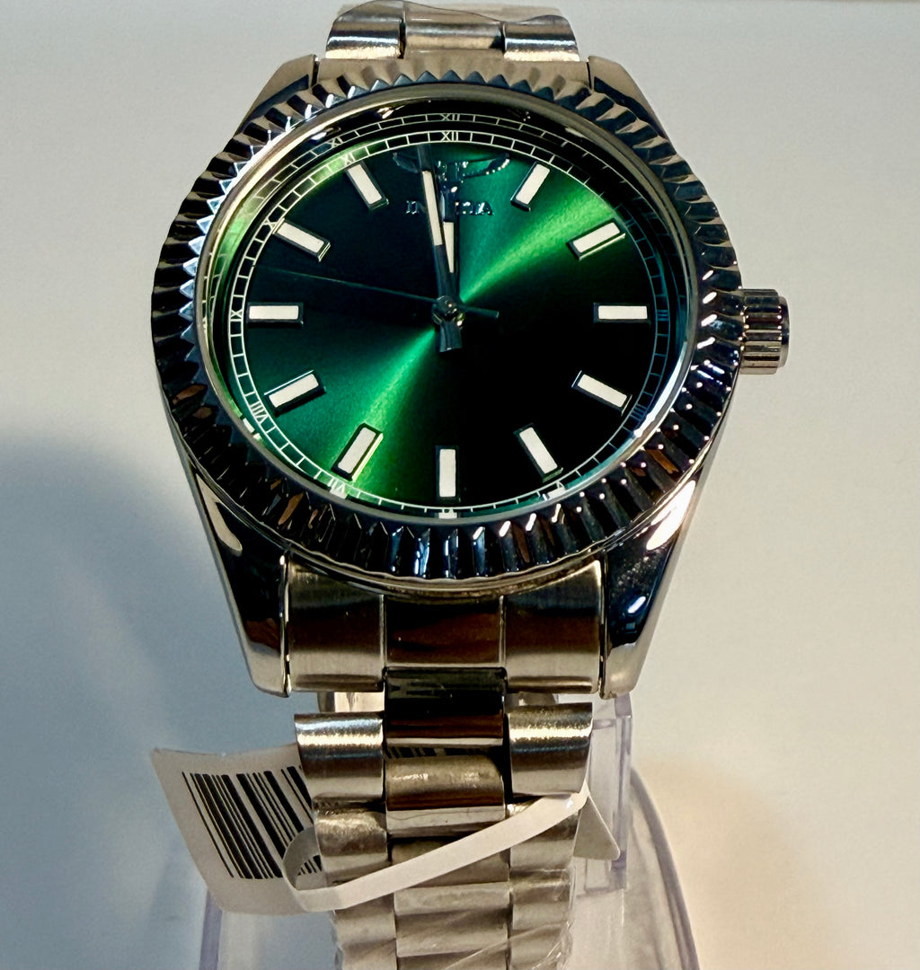 69016 Mens Specialty Green Dial Gold Plated Stainless Steel 40mm Bracelet Watch
