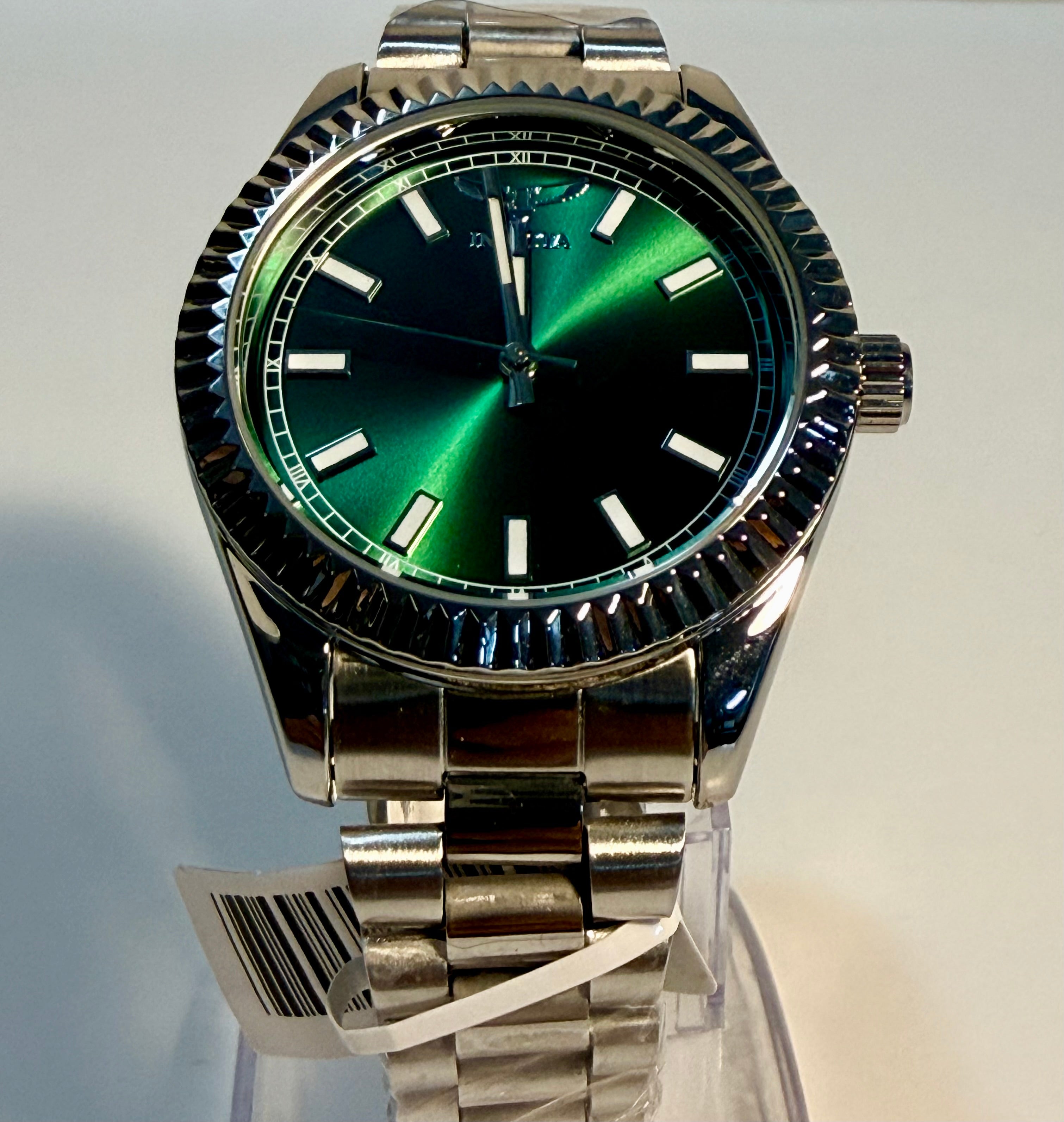 69016 Mens Specialty Green Dial Gold Plated Stainless Steel 40mm Bracelet Watch