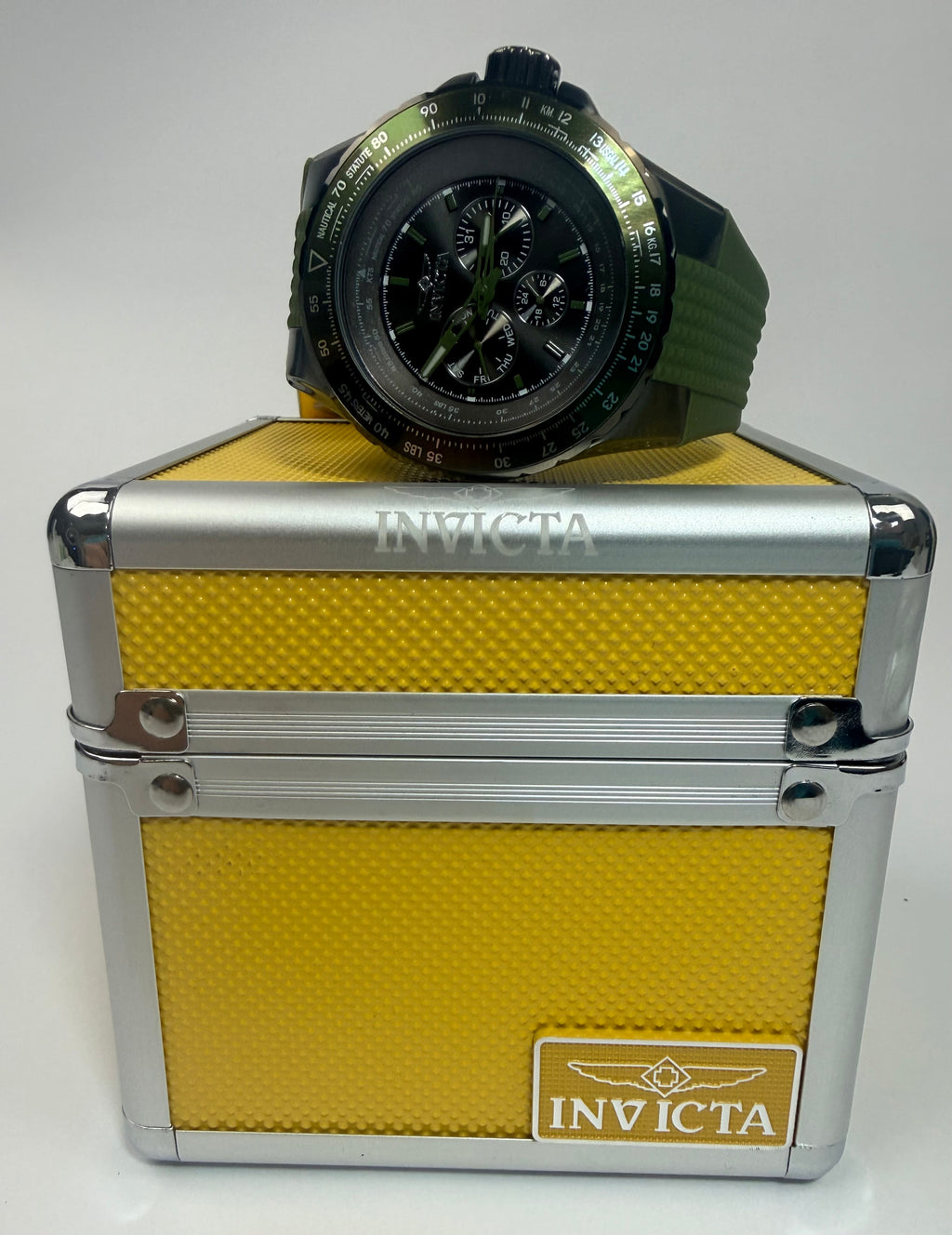 39302 Invicta Aviator Skyshock Army Green Steel 50mm Case Poly Strap Special Case 100m