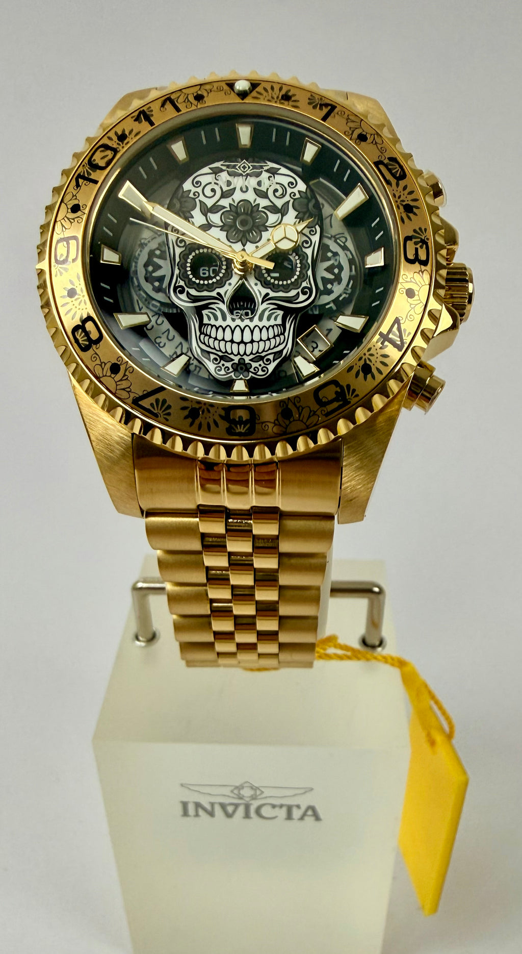 Invicta Pro Diver Dia De Los Muertos  43mm Gold Day of the Dead  48951 100m WR