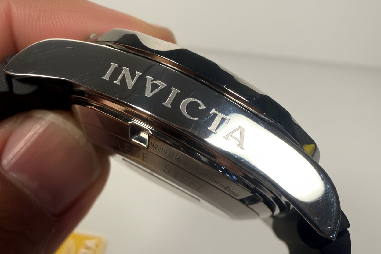 BUNDLE Invicta Pro Diver 9110 Men Automatic NH35A Watch W/ 2 Racing Keychains laser etching