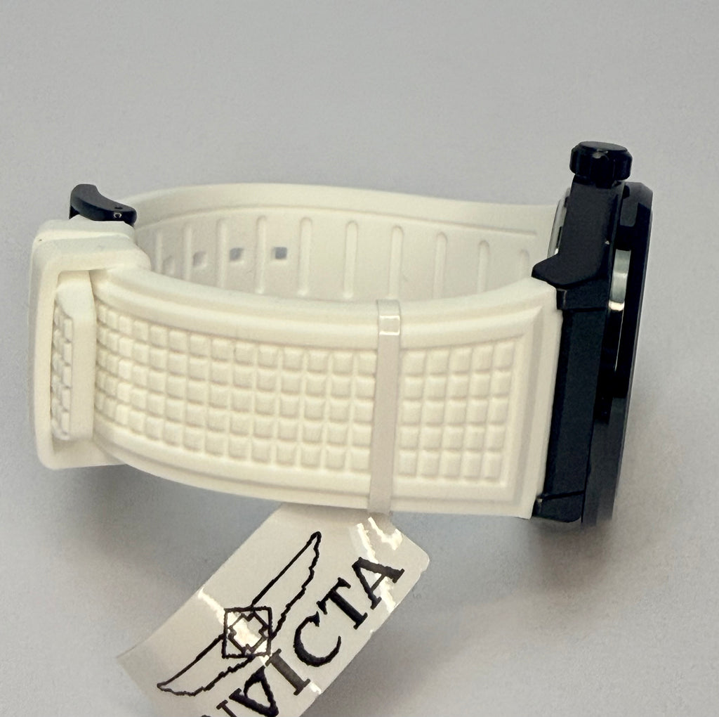 70058 Speedway Rim 46mm Stainless Steel White Dial Analog Watch Silicone Band