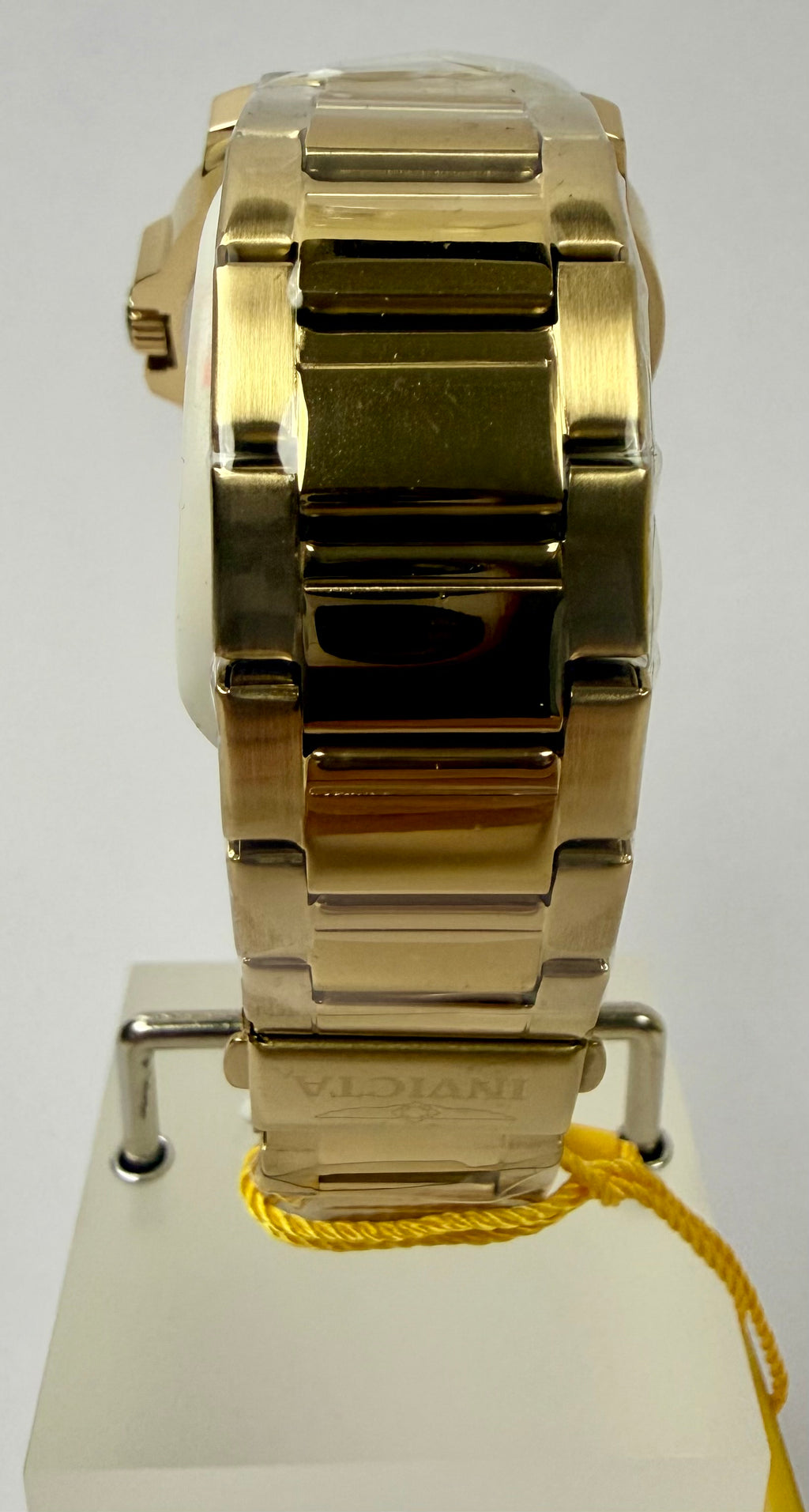 46855 Invicta Speedway Multifunction Mens Gold With Sub Dials 42mm 30 M WR