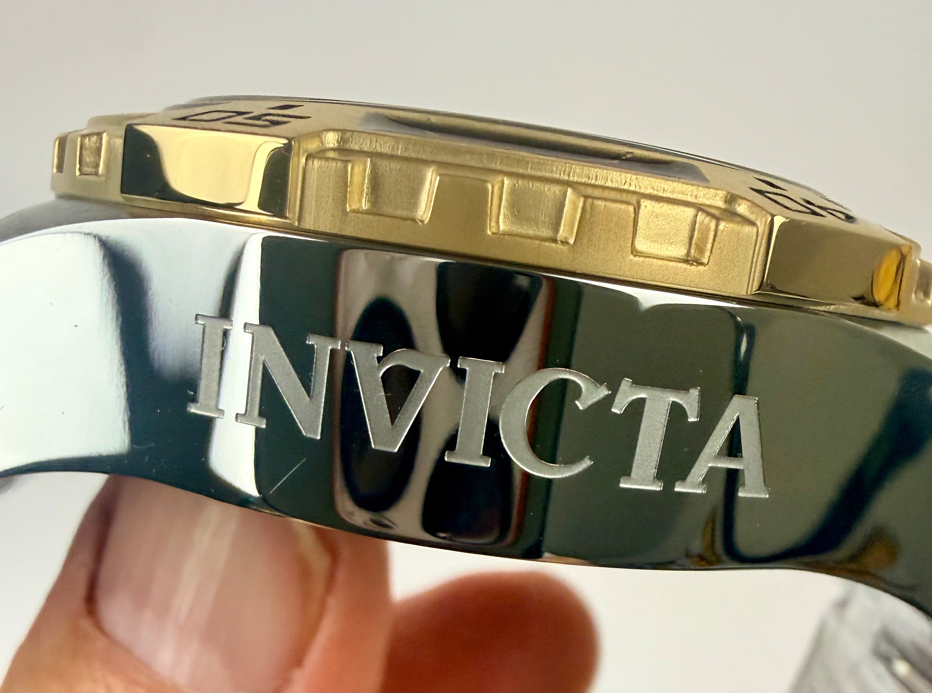 49852 Invicta Mens Pro Diver Scuba Abalone Dial Gold Tone Steel 51mm Watch