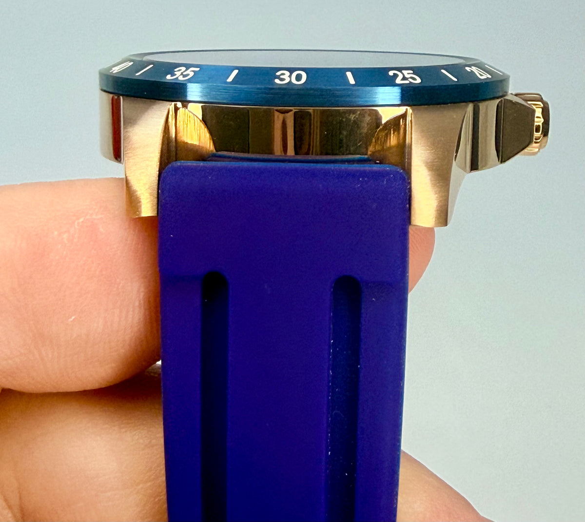 40001 Invicta Mens Pro Diver Stratus 45mm Blue Dial Blue Silicone