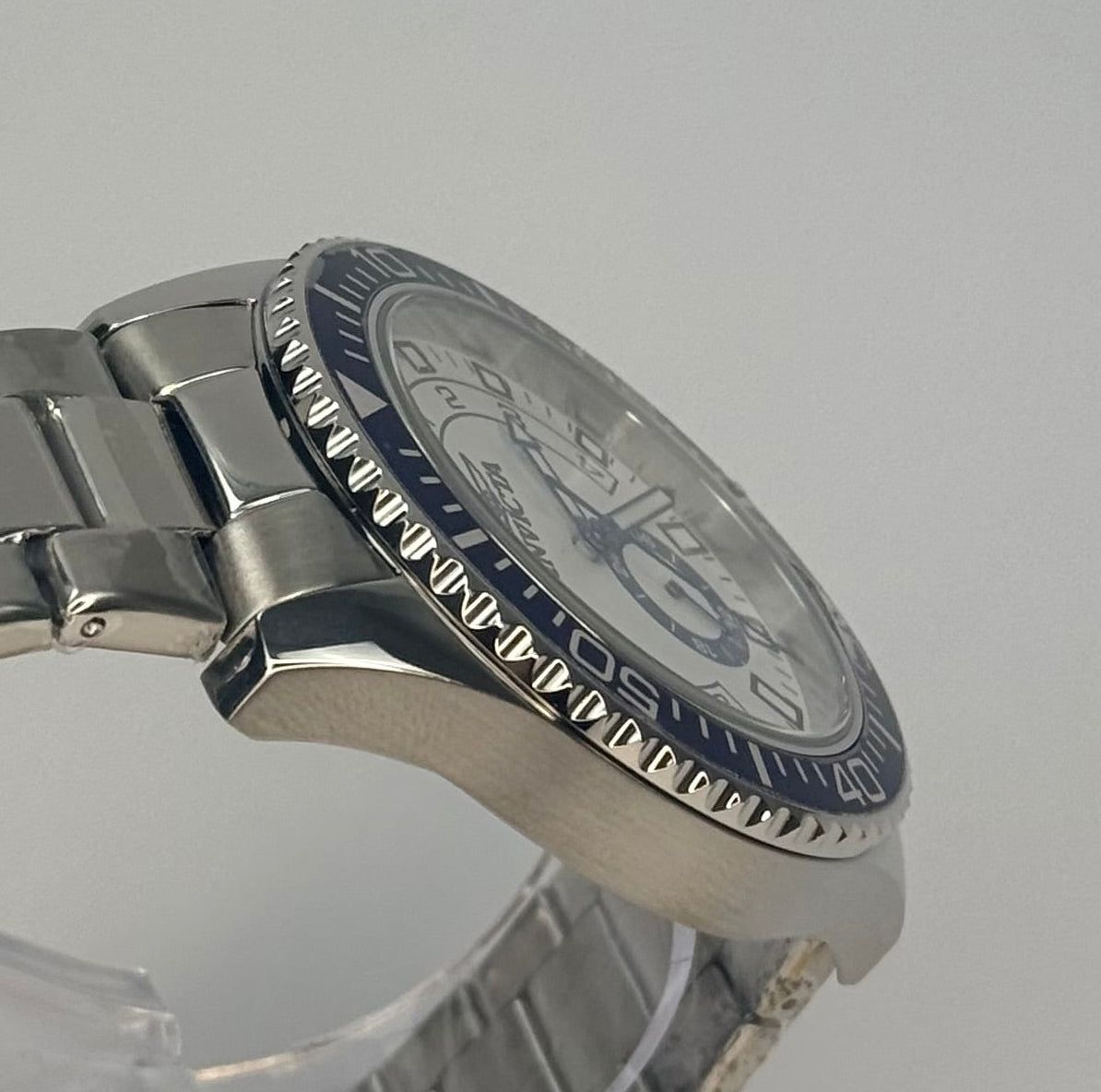 47124 Invicta Mens Pro Diver Command 44mm White Dial in ABS Divers Case