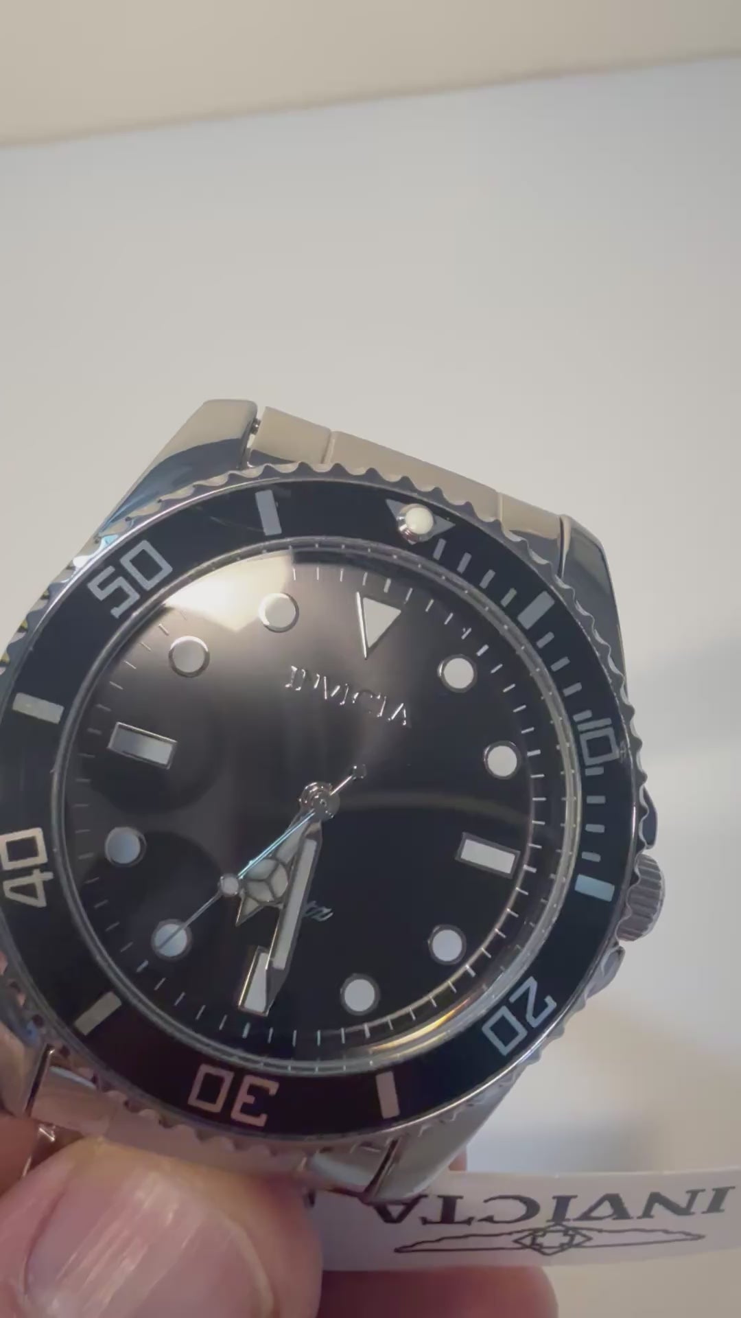69401 Invicta Mens Pro Diver Vitreos Stainless Steel Bracelet Black Dial 42mm video