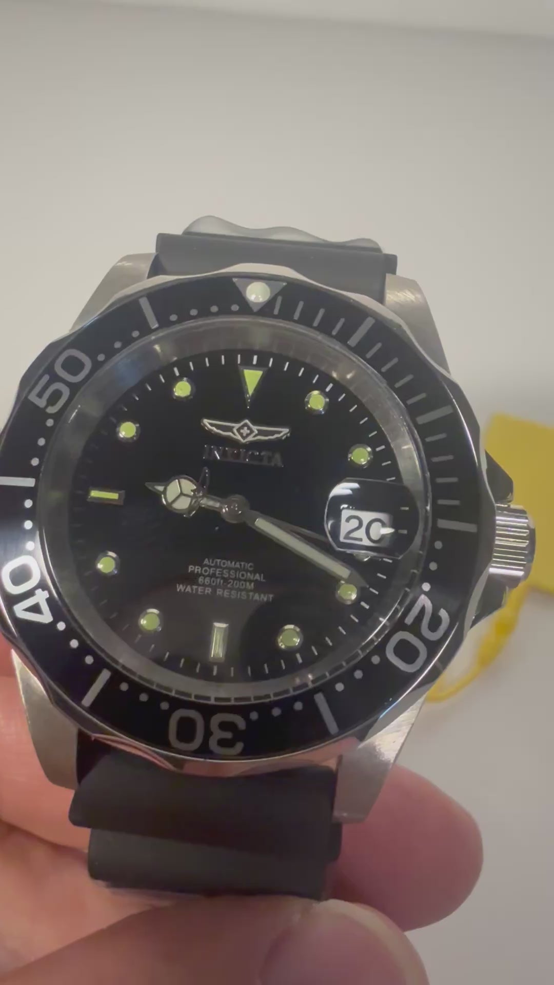 BUNDLE Invicta Pro Diver 9110 Men Automatic NH35A Watch W/ 2 Racing Keychains video