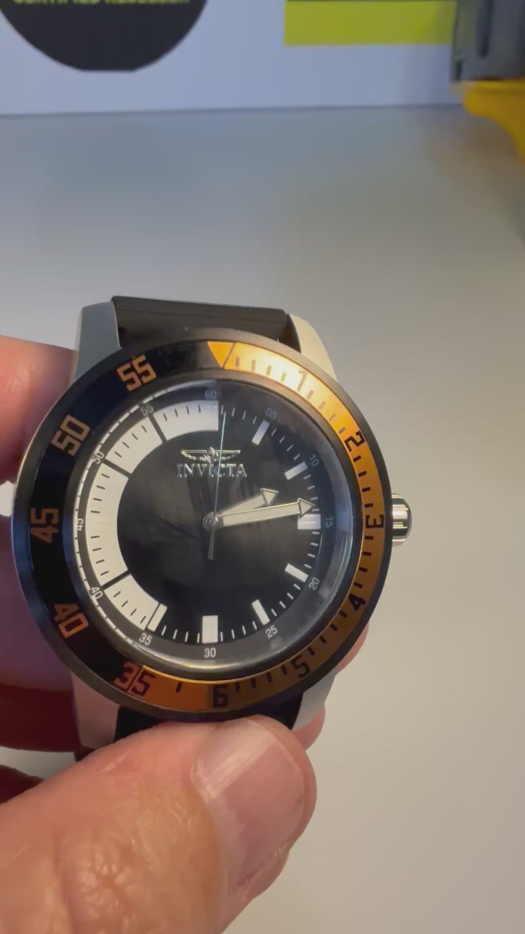 Invicta Specialty Compas in Bronze 
