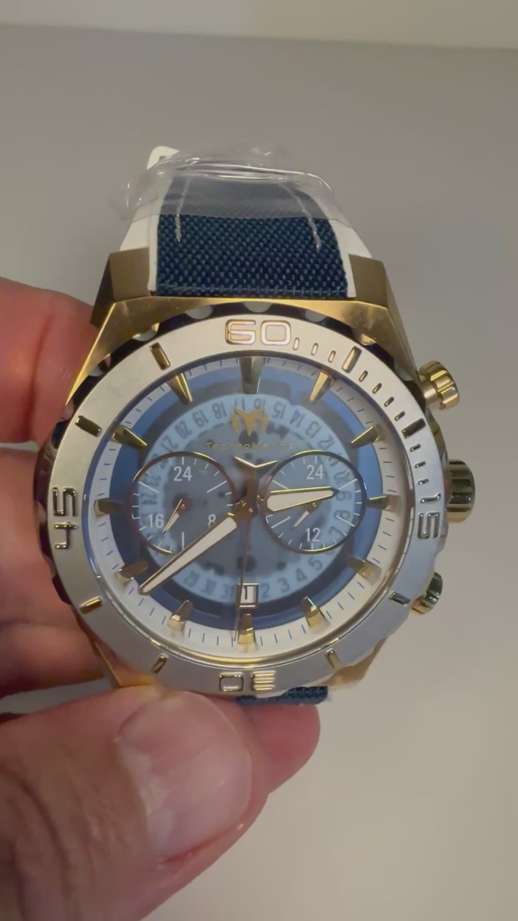 TechnoMarine Reef Shark Swiss Ronda Z50 Caliber Men's Watch - 48mm. White, Blue (ZG-TM-519007) Video