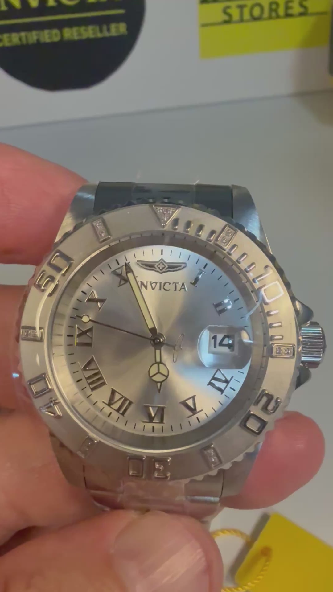 Invicta Pro Diver 12819 Swiss Ronda 515 40mm 0.06ctw Diamond