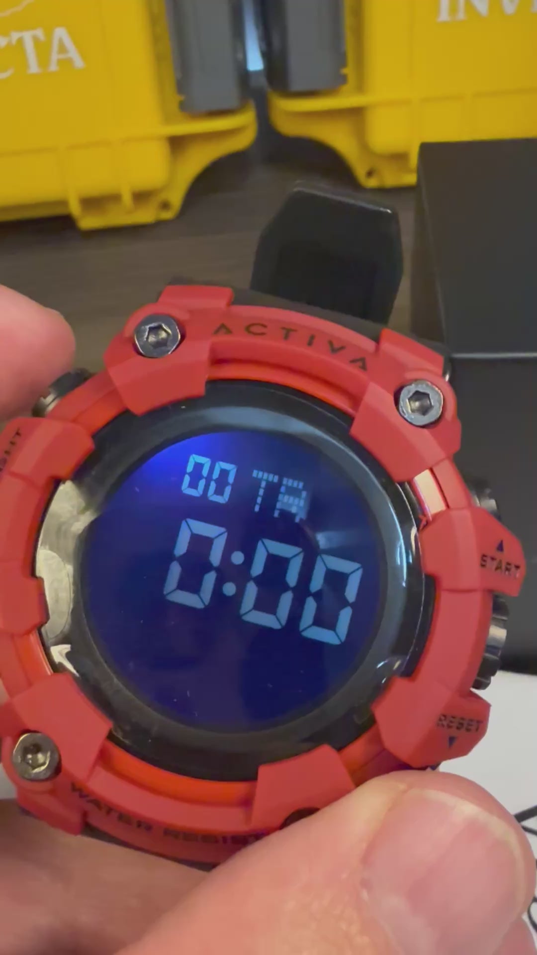 Activa Sports Watch video